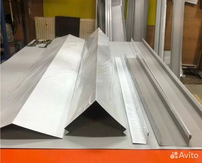 Откосы из жести фасадные RAL9003