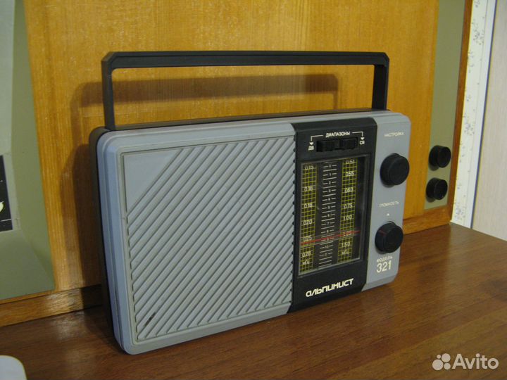 Переносные транзисторные приемники