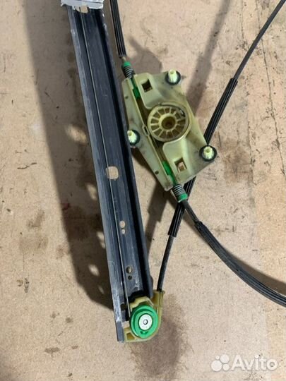 Стеклоподъемный механизм передний левый Audi Q7 4L