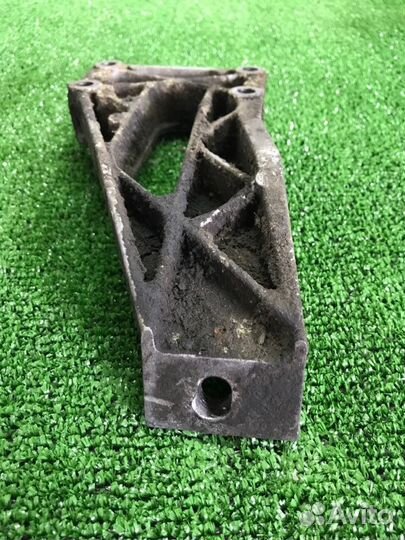 Лапа двигателя левая Bmw 5-Series E34 M50B20