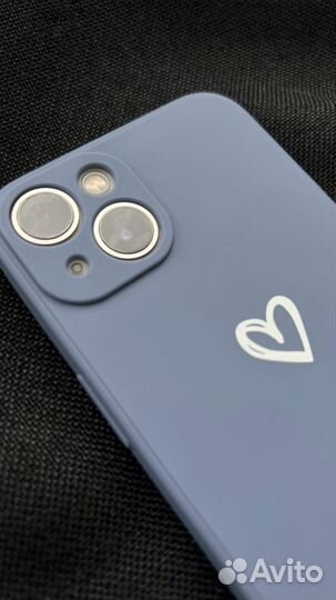 Чехол на iPhone 13 с защитой камеры