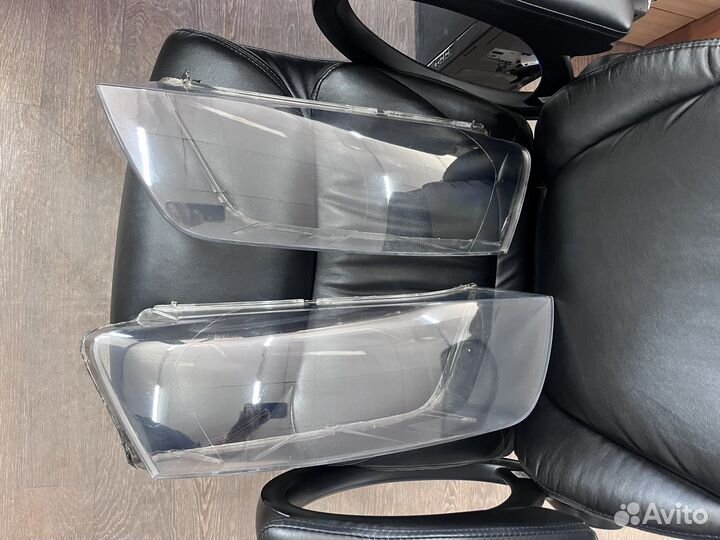 Стекло фары audi q3