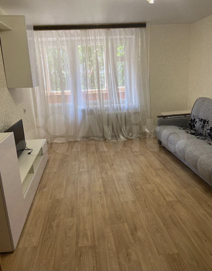 2-к. квартира, 50 м², 3/9 эт.