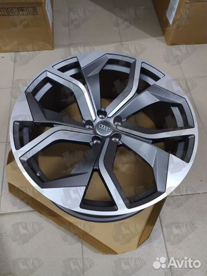 Литые диски на Audi Q5 Q7 Q8 R22