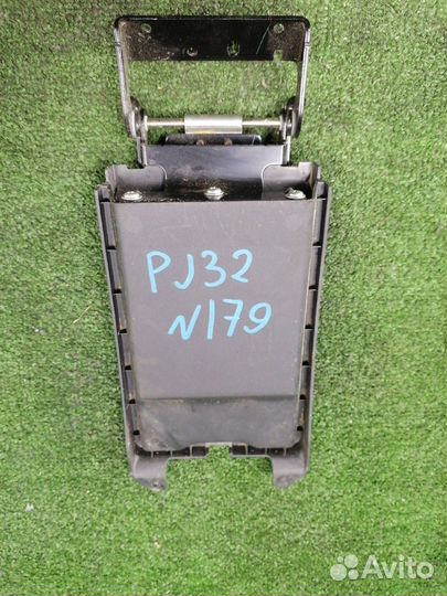 Крышка подлокотника Nissan Teana PJ32 VQ35DE 2009