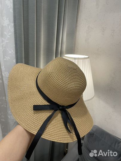 Шляпа женская соломенная
