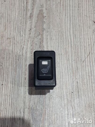 Кнопка подогрева сиденья Nissan primera P12 Прав