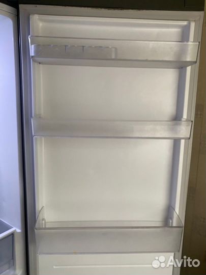 Холодильник LG