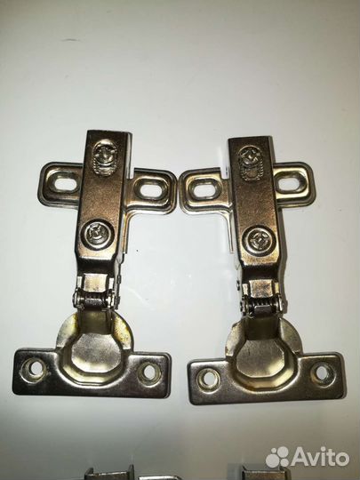 Петли для дверей