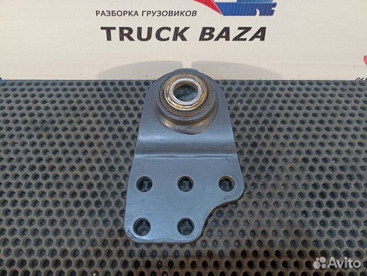 Кронштейн стойки заднего стабилизатора