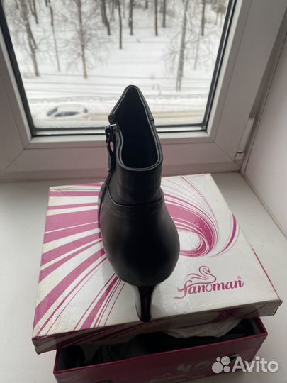 Ботильоны натуральная кожа женские,новые,р.39