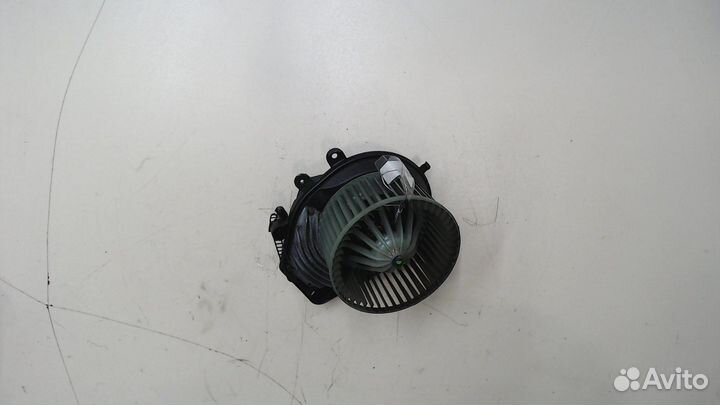 Двигатель отопителя Volkswagen Passat 5, 2001