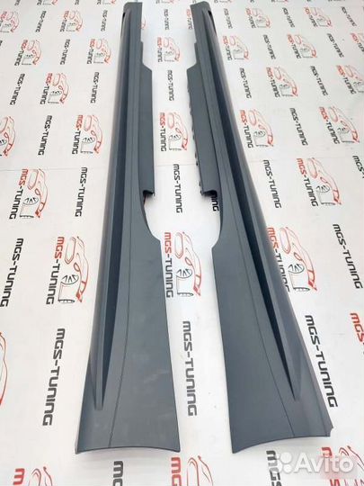 Комплект порогов в стиле M4 BMW 4 серия G22