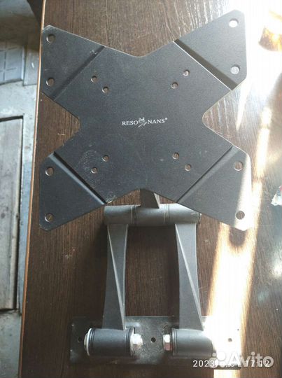 Кронштейн для телевизора на стену