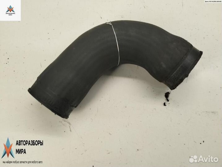 Патрубок интеркулера Volkswagen Passat B5 рест