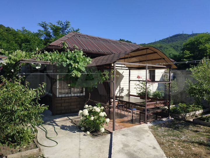 Коттедж 30 м² на участке 9 сот.