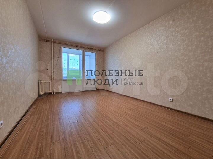 2-к. квартира, 50 м², 6/9 эт.