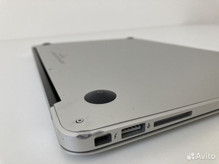 Apple MacBook Air (13-inch, Mid 2013)