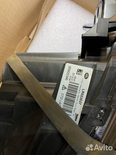 Land Rover Discovery 4 фара правая