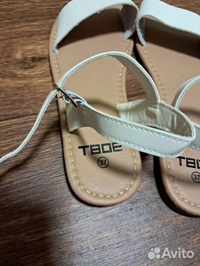 Сандалии женские 37 размер