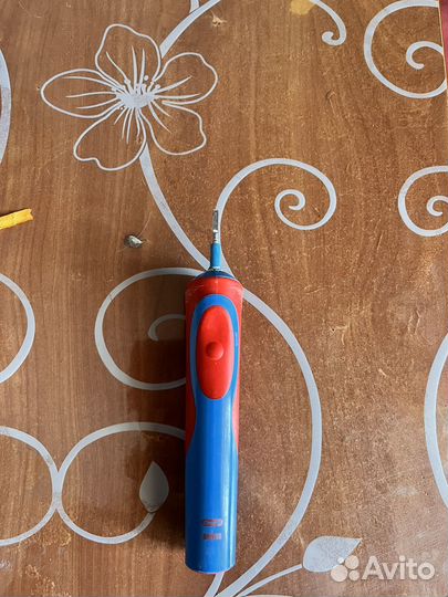 Зубная щетка Braun oral b