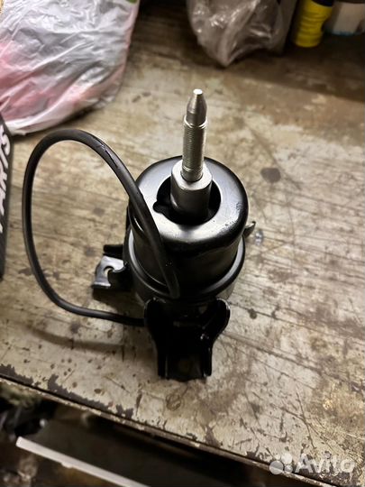 Опора двигателя передняя Ниссан Мурано