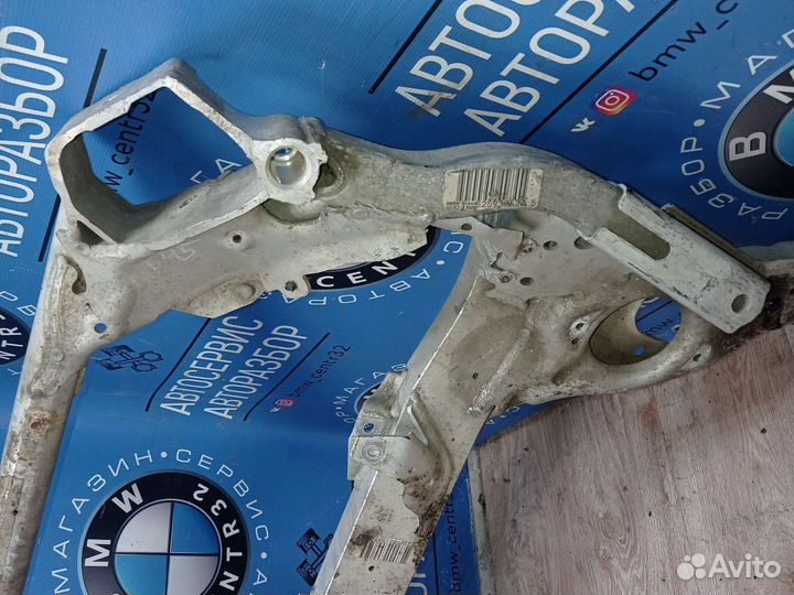 Полрамник передний на BMW 3 Е90