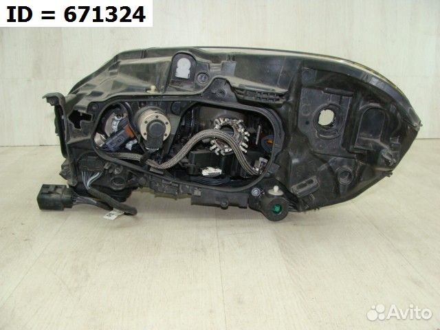 Фара правая Volvo XC60