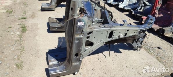 Четверть передняя правая Митсубиси Аутлендер 3 гф