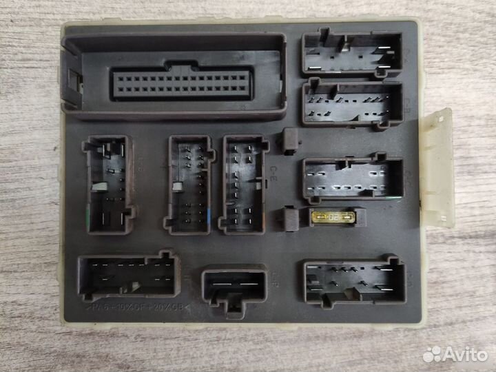 Блок предохранителей Ford Focus 1 1.8 tdci