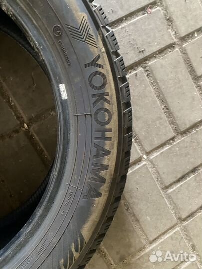 Yokohama Ice Guard IG65 215/55 R17 T