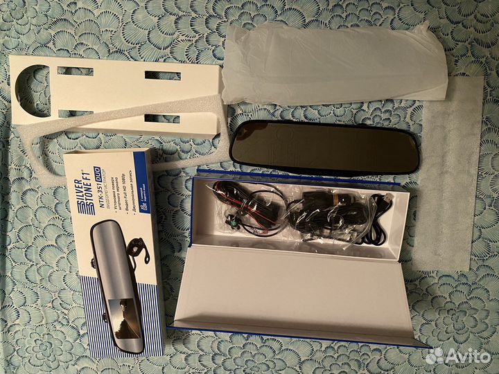 Видеорегистратор с камерой заднего вида