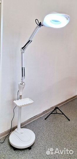 Лампа лупа напольная