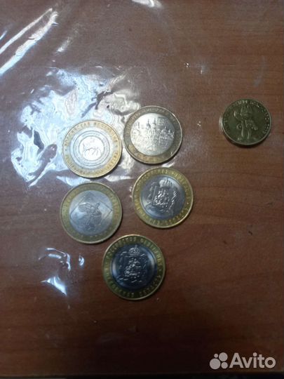 Юбилейные монеты