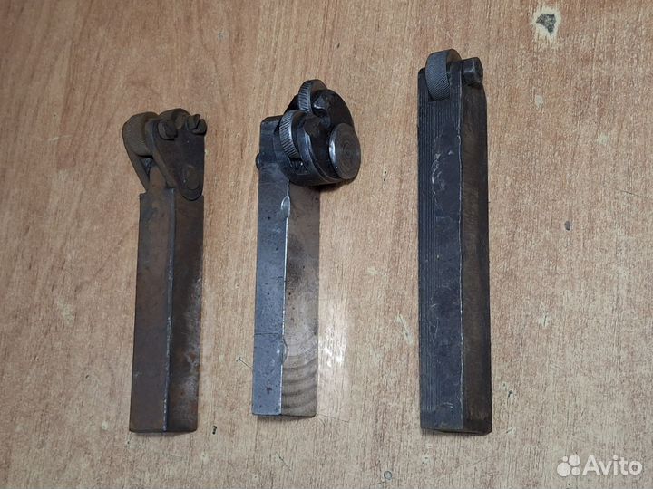 Резцы петушковые отрезные обратные