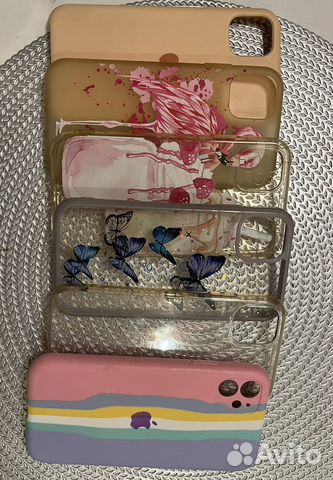 Чехлы на iPhone 11