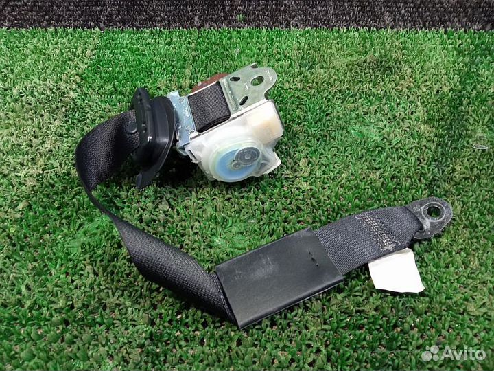 Ремень безопасности задний правый Toyota venza