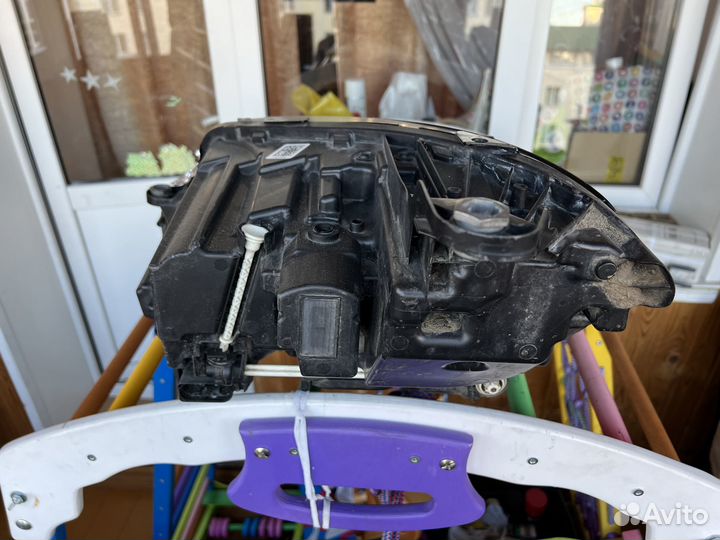 Фара правая Mercedes-Benz A213 906 66 01 kz