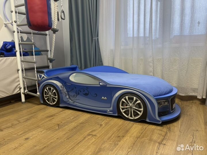 Кровать машина с матрасом