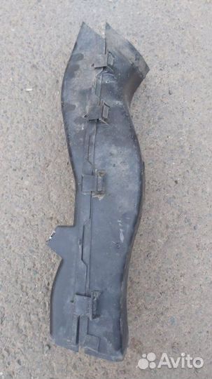 Воздуховод левый Bmw X5 3.0D E70 M57N2 2007