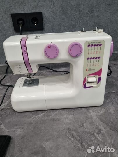Швейная машина бу электрическая