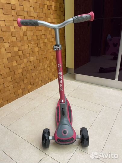 Самокат трехколесный globber