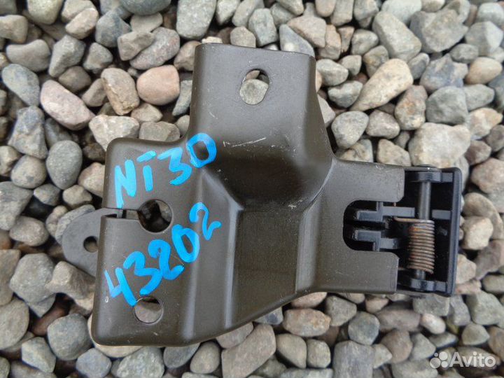 Ручка открывания капота Nissan Xtrail NT30 QR20DE