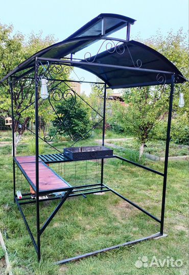 Беседка с мангалом