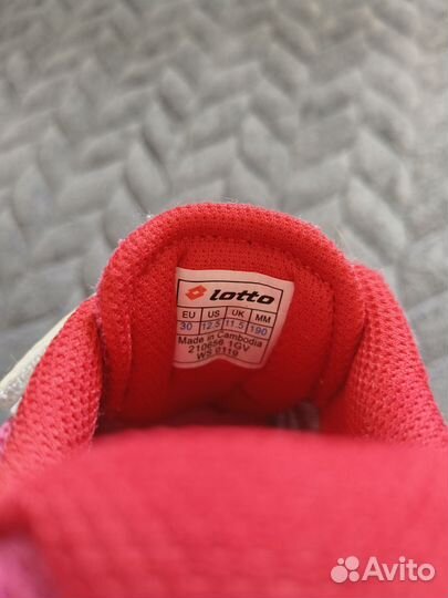 Кроссовки для девочки lotto