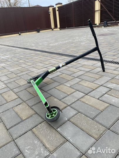 Трюковой самокат mongoose