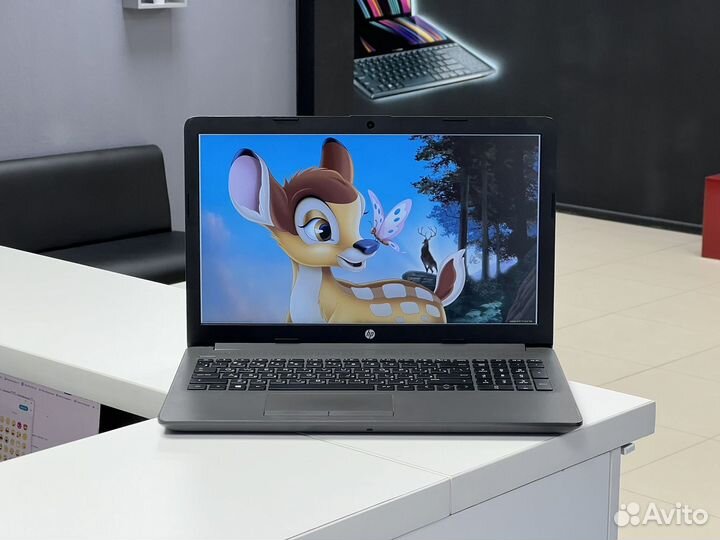 Отличный ноутбук HP Laptop на гарантии