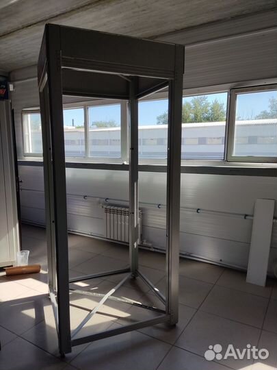 Стенд для дверей металлический, почти новый