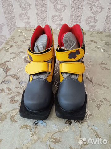Лыжные ботинки