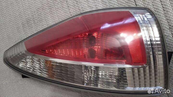 Фонарь задний mazda 5